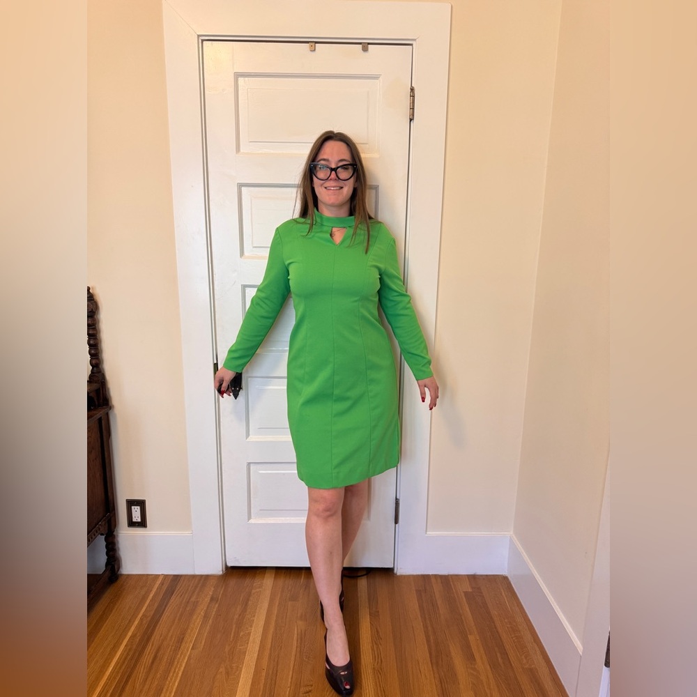 70s Vintage Slime Green Long Sleeve dress w Keyhole Neckline